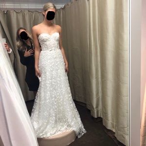 Valentini Spouse never worn wedding dress!